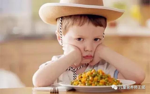 宝宝喂养方式调整技巧2岁,宝宝怎么喂养才饮食规律