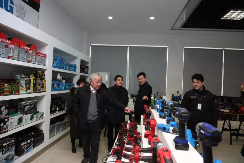 23年,加班1200天,员工流失率为零——于彦忠考察常州四药制药