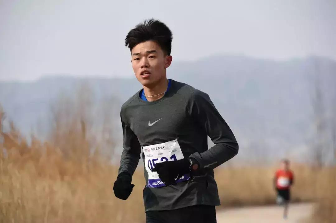 野马跑高速飘是什么原因,野马为什么哭了