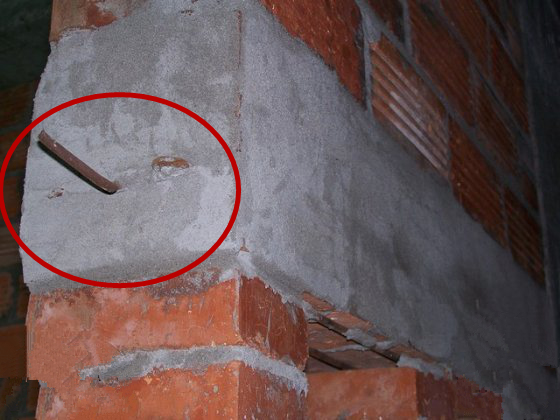 合肥新房装修，工人竟把窗户梁上钢筋给打断，果断让走人，太坑了