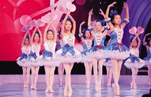 南宁人的幸福生活视频,广西人民的幸福感