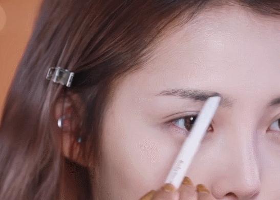 为什么韩国女生面孔都一样,为什么韩国妹子的脸都差不多