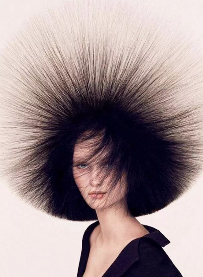 大衣起球处理后还会起球怎么办,大衣沾灰粘毛起球有什么方法除掉