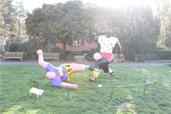 淄博代表团赴曼城参加第二届世界足球文化高峰论坛