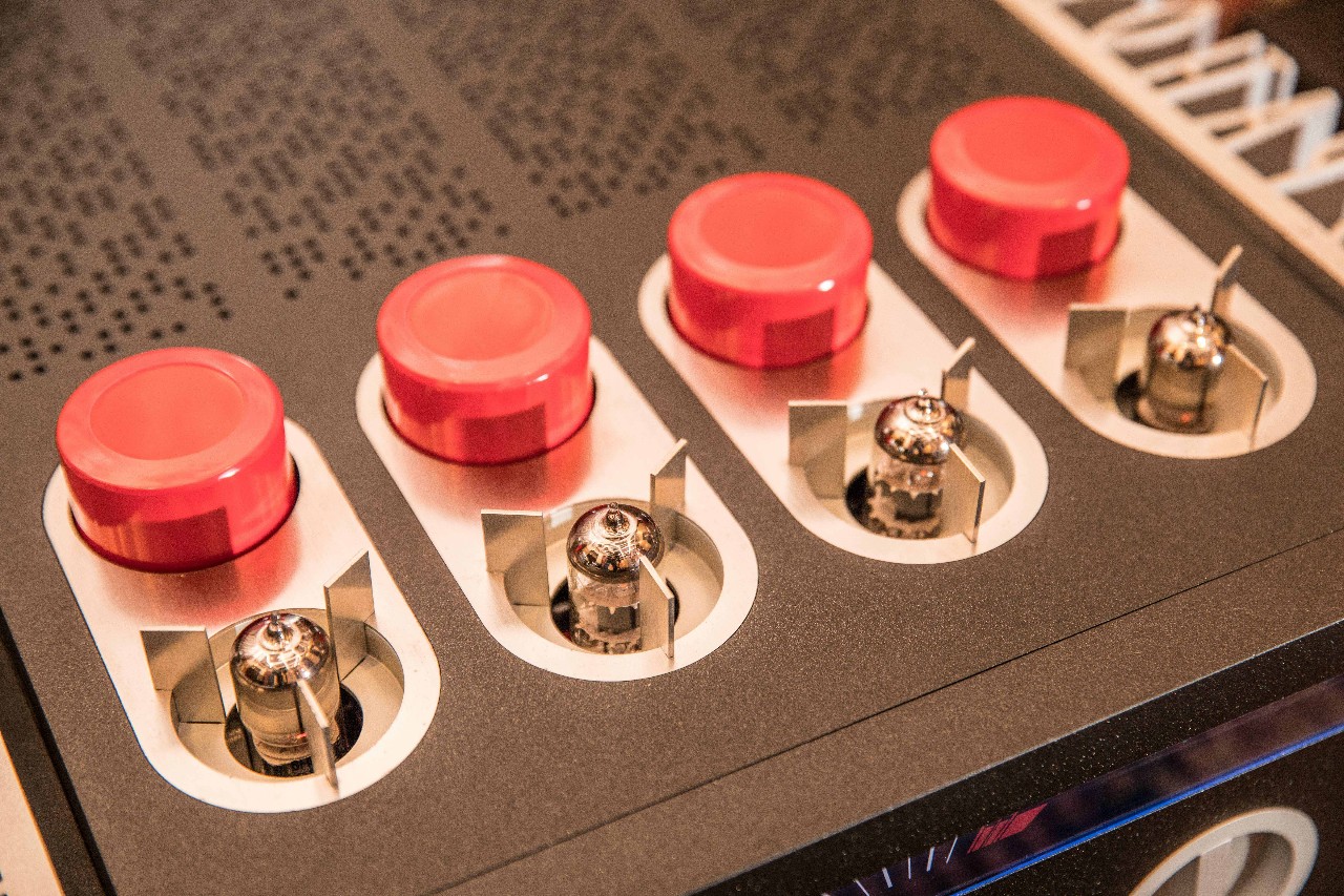 意大利mosconi顶级功放,意大利功放pathos前级电源图