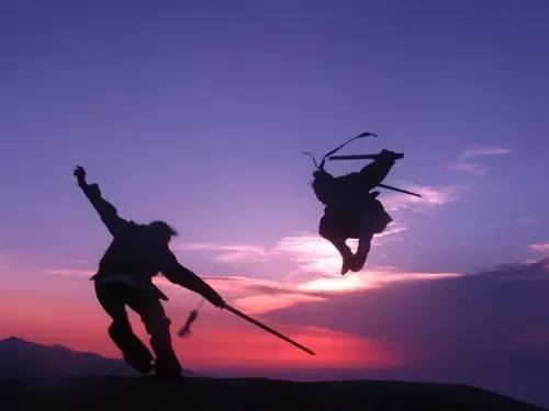 鍗冧竾涓嶈杞绘槗鐩镐俊浠讳綍娴峰浠h喘,涔変箤閲嶈閫氱煡