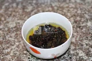 无骨鸡爪爆款榜第一,无骨黑鸡爪超脆