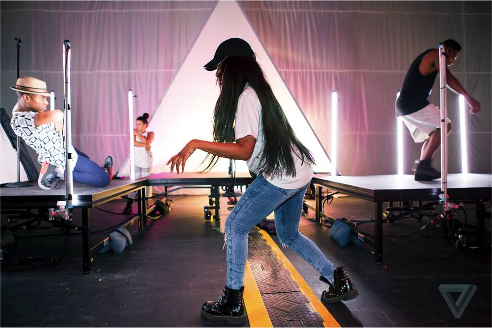 你新浪微盘里的东西拷出来了吗？再不备份就没了！|社媒一周大事记（4.18-4.25）