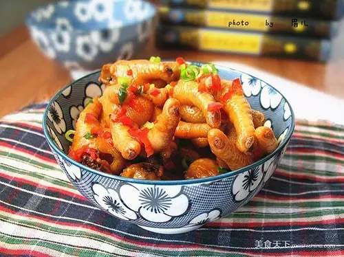 无骨鸡爪爆款榜第一,无骨黑鸡爪超脆