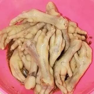 无骨鸡爪爆款榜第一,无骨黑鸡爪超脆