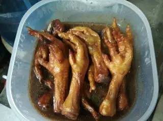 无骨鸡爪爆款榜第一,无骨黑鸡爪超脆