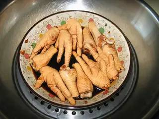 无骨鸡爪爆款榜第一,无骨黑鸡爪超脆