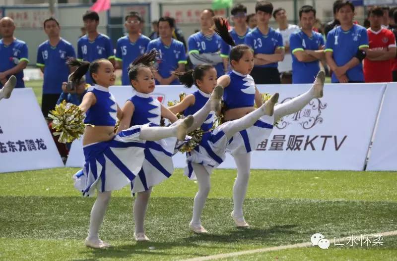 你就是球星绿茵场上呼喊着你的名字2016中科合成油怀柔首届业余足球超级联赛火热开赛，快来看看谁来了！