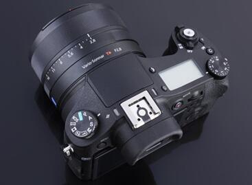 索尼黑卡rx10三代,拒绝套路主打真诚