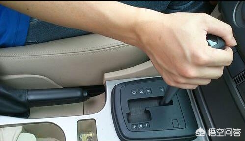 刹车失灵怎么办,没有手刹自动挡刹车失灵怎么办