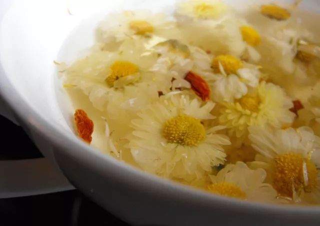 你应该努力获得好成绩,想要好成绩你必须刻苦