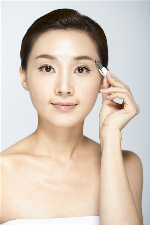 晕车有妙招出门旅游,坐车晕车快速治疗方法