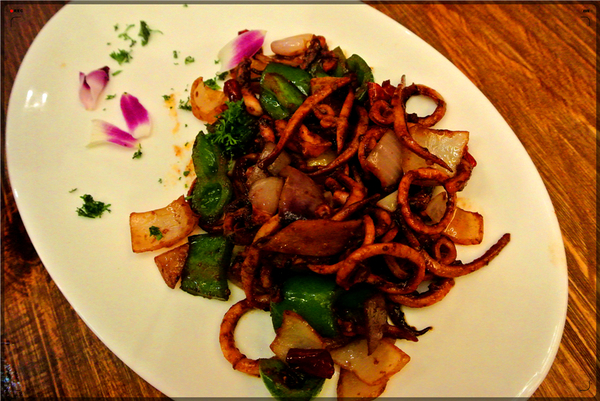 马来西亚巴生肉骨茶最正宗的做法,新加坡十二道锋味推荐的肉骨茶