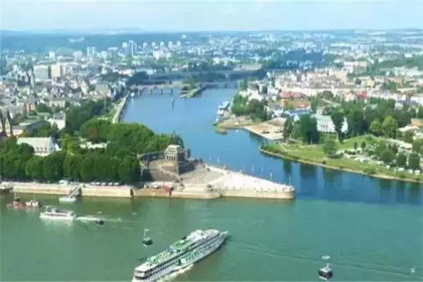 出境旅游需要身份证,出国游玩身份证办理