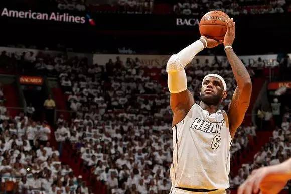 勒布朗詹姆斯成名前的故事 (勒布朗詹姆斯感人故事)