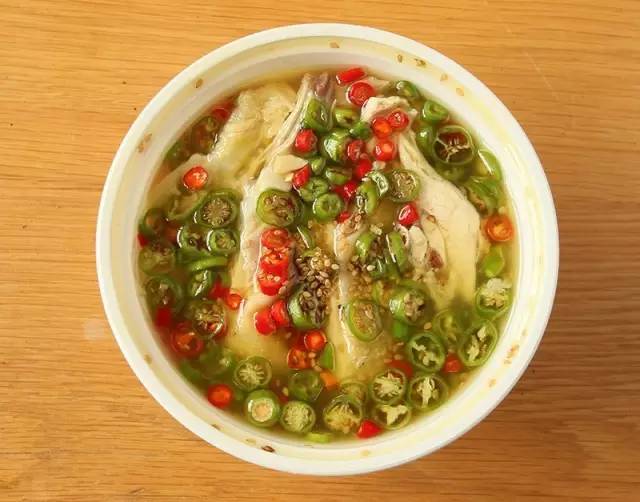 在魔都必须来吃的肥肠烤鱼,在魔都吃饭