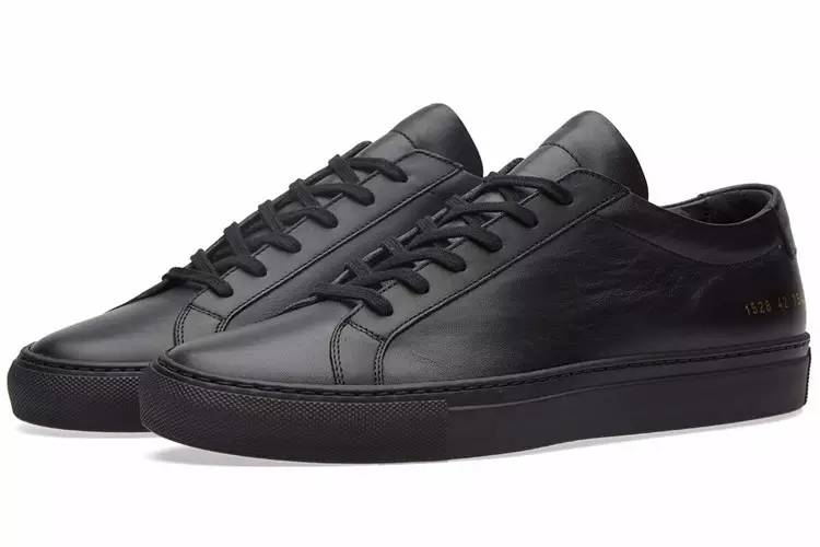 推荐几款百搭运动鞋男 (有哪些百搭的男士休闲鞋)