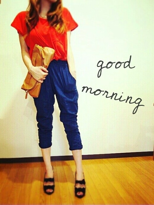 手拿包应该放些啥,手拿包里面都装啥啊