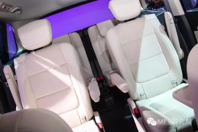 2017款大众夏朗7座mpv真实油耗,mpv商务车到店12年大众夏朗七座mpv