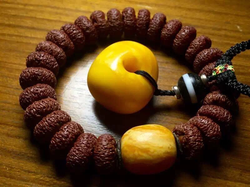 文玩滴血莲花多久后能包浆,莲花菩提盘多久能包浆啊