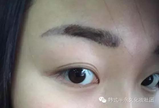 纹眉别掉色,纹眉自己把痂抠了掉了没有纹上去