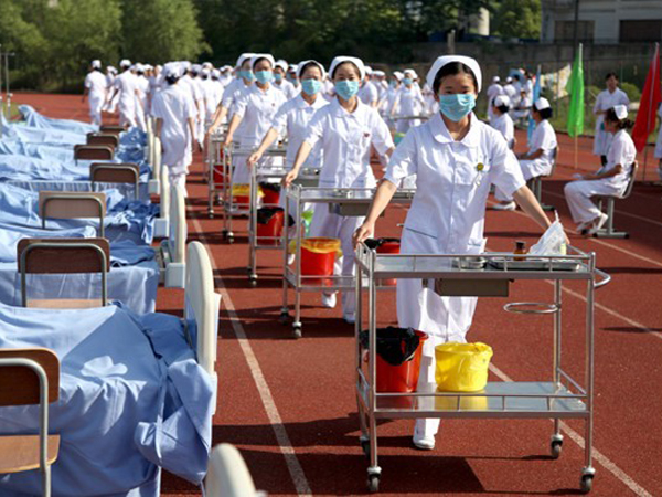 病历夹使用指南,病历夹的正确拿法