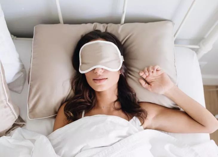 为什么明星不爆痘,熬夜真的会导致爆痘吗