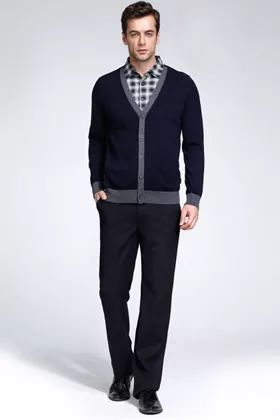 男士羊毛衫怎么搭配好,男士羊毛衫到底需要怎么搭配