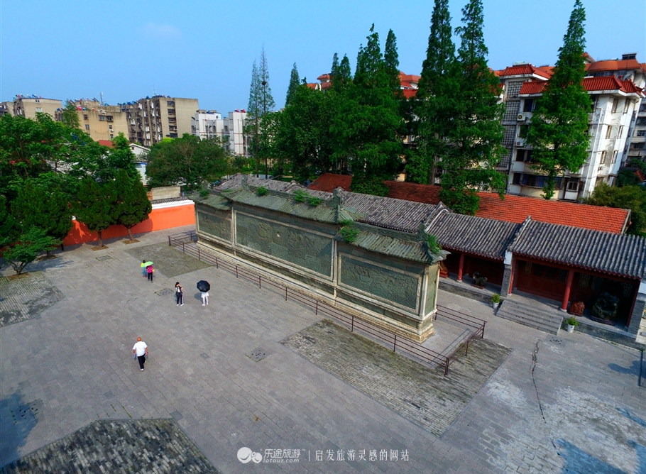 襄王府绿石影壁对联,襄阳王府绿影壁线上预定门票