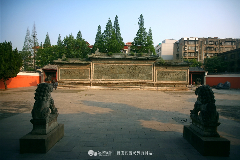 襄王府绿石影壁对联,襄阳王府绿影壁线上预定门票