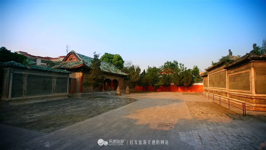 襄王府绿石影壁对联,襄阳王府绿影壁线上预定门票