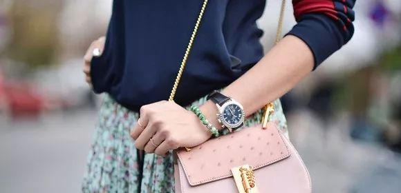 手表该怎么搭配金属表带好看 (手表要这样戴才够潮)