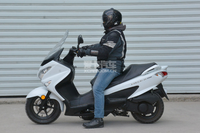 铃木burgman200摩托车价格,铃木burgman125踏板车