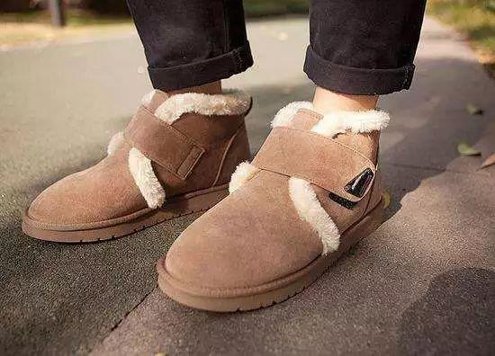 雪地靴有救了怎么穿才会好看,穿什么类型的雪地靴