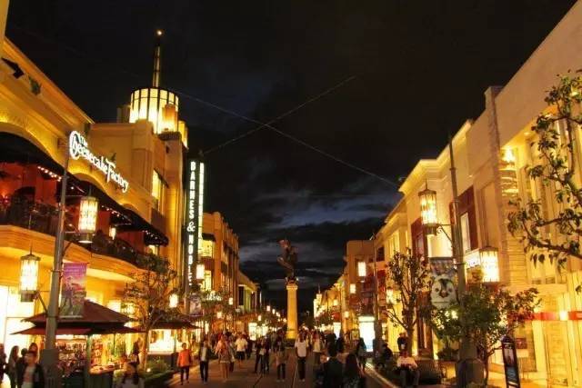 警惕：特色小镇建设应因地制宜量力而行，避免一哄而上造成烂尾工程