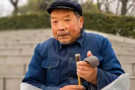 深度解密！湖北一贫困县城儿时爱吃的“打糖”，流行用胶鞋底来换