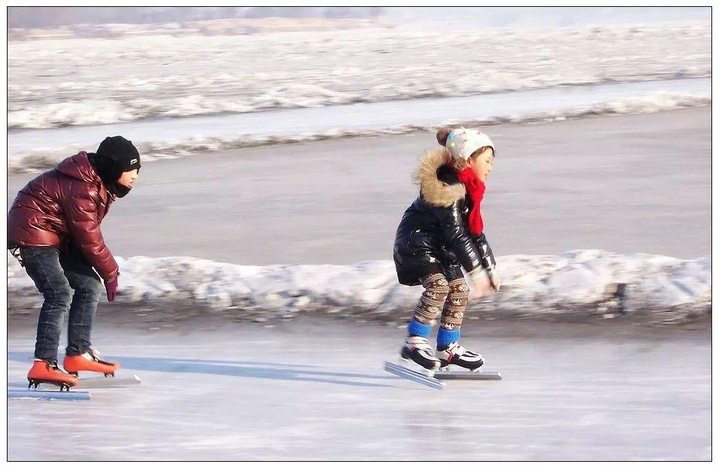 初学滑冰怎么选冰鞋,滑冰冰刀鞋