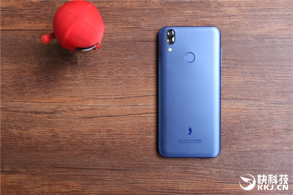 小辣椒7x吃鸡画质,红辣椒7x吃鸡测评