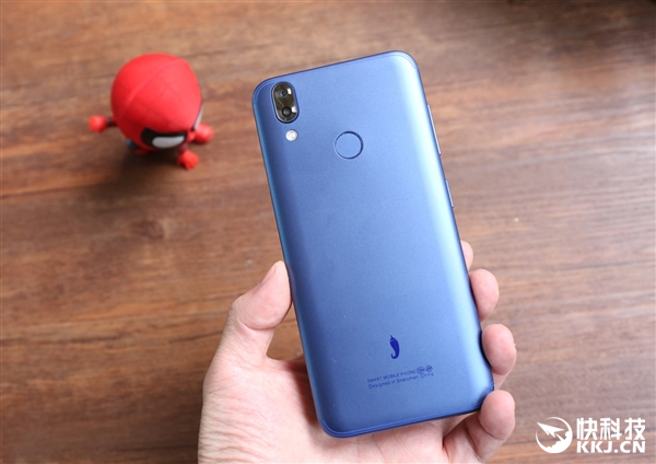 小辣椒7x吃鸡画质,红辣椒7x吃鸡测评