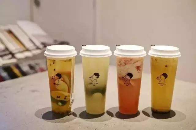 为什么1点点开了几百家店，门口还总有人排队？