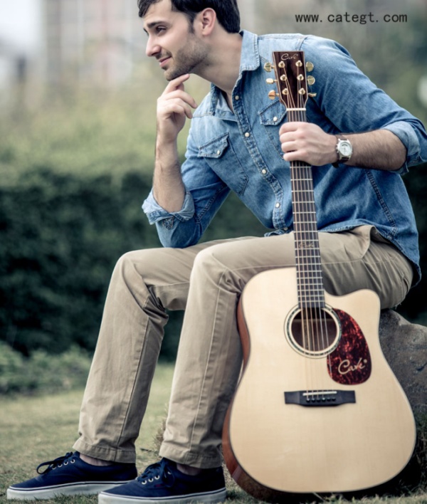 怎么保养吉他才会不开裂,吉他冬天弹得少怎么保养