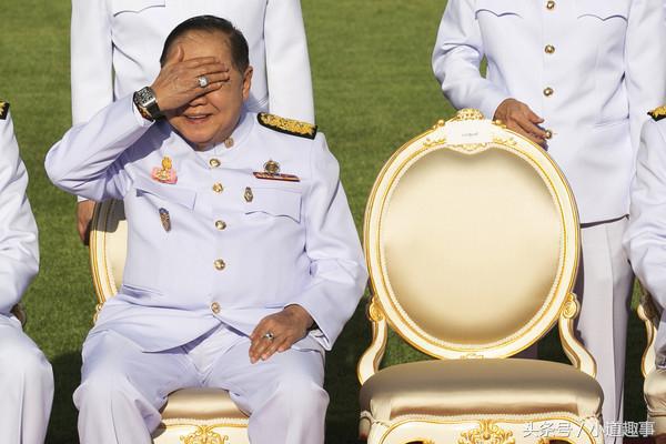 爽戴25支名表总价790万！泰国“表哥”副总理普拉威：跟朋友借的