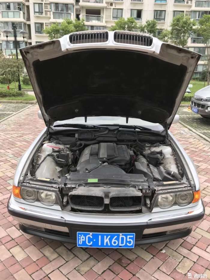 德系车的保值率有多低?当年极品宝马7系如今只要几万块