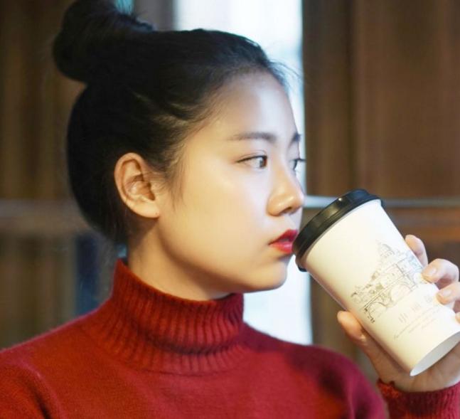 自然卷头发怎样变直,自然卷的头发适合烫什么直的发型