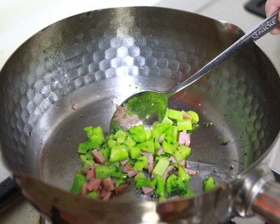 橄榄油西兰花沙拉,虾西兰花饭团的做法